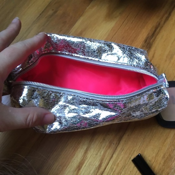 Sold New Bare Minerals bundle & new silver make up bag - Picture 7 of 8